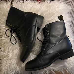 SAXON EQUILEATHER PADDOCK BOOTS BLACK LACE UP size 9